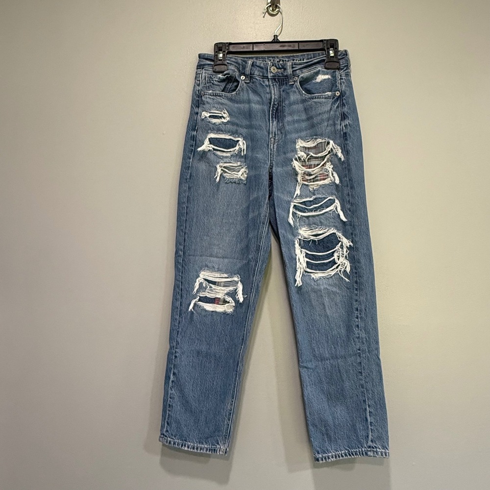 American Eagle Mom‎ Straight Jeans Size 6 Distressed Ripped Plaid Patches
